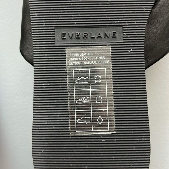 New Everlane The Day Crossover Sandal in Black
Size 11 - Picture 8 of 10